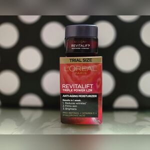 2/$15✨️L'Oreal Revitalift Cream MINI✨️
